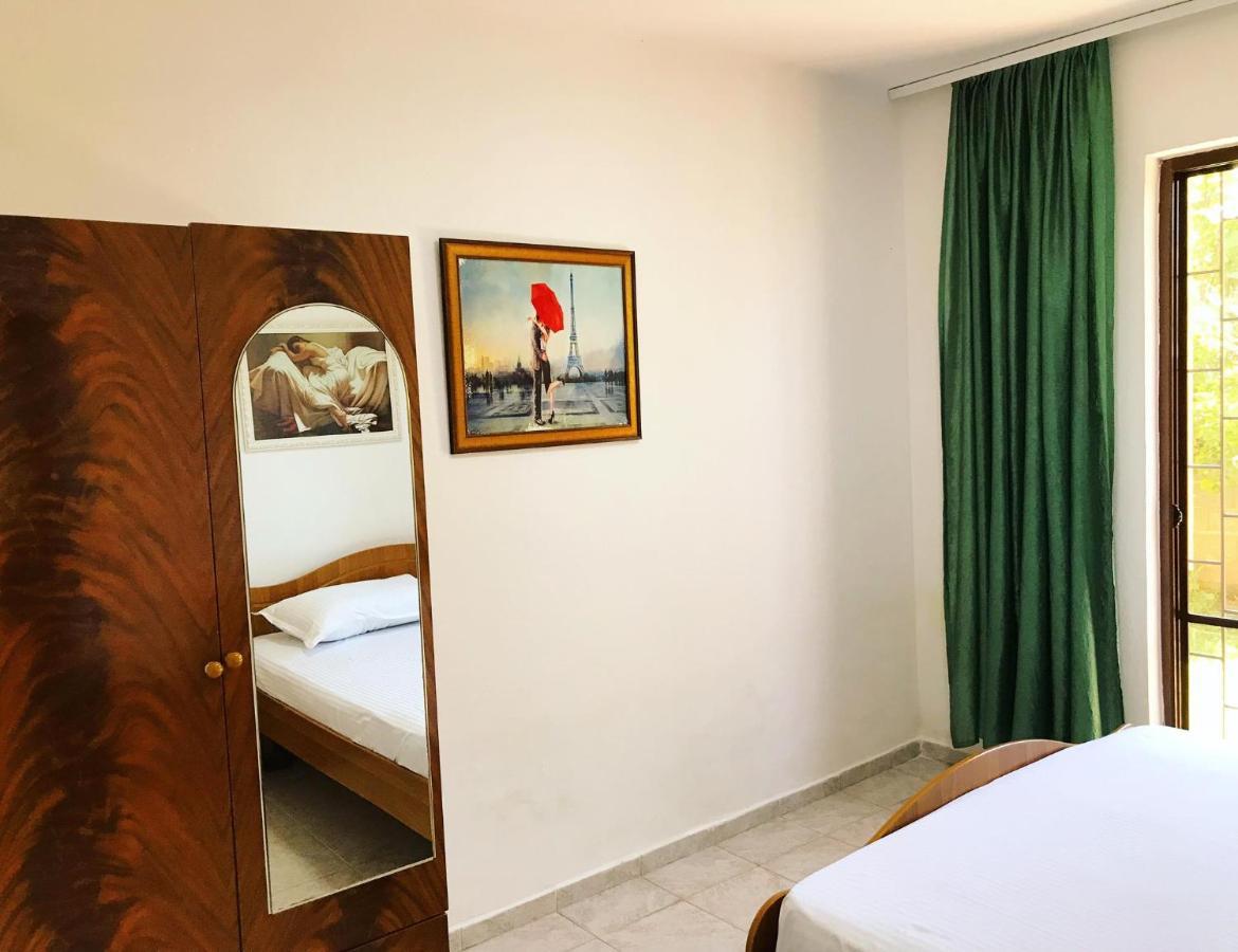 Vila Aliaj Luxury Apartment With 2 Rooms With Private Wonderful Terrace Дуррес Экстерьер фото