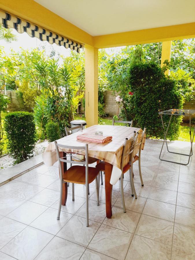 Vila Aliaj Luxury Apartment With 2 Rooms With Private Wonderful Terrace Дуррес Экстерьер фото