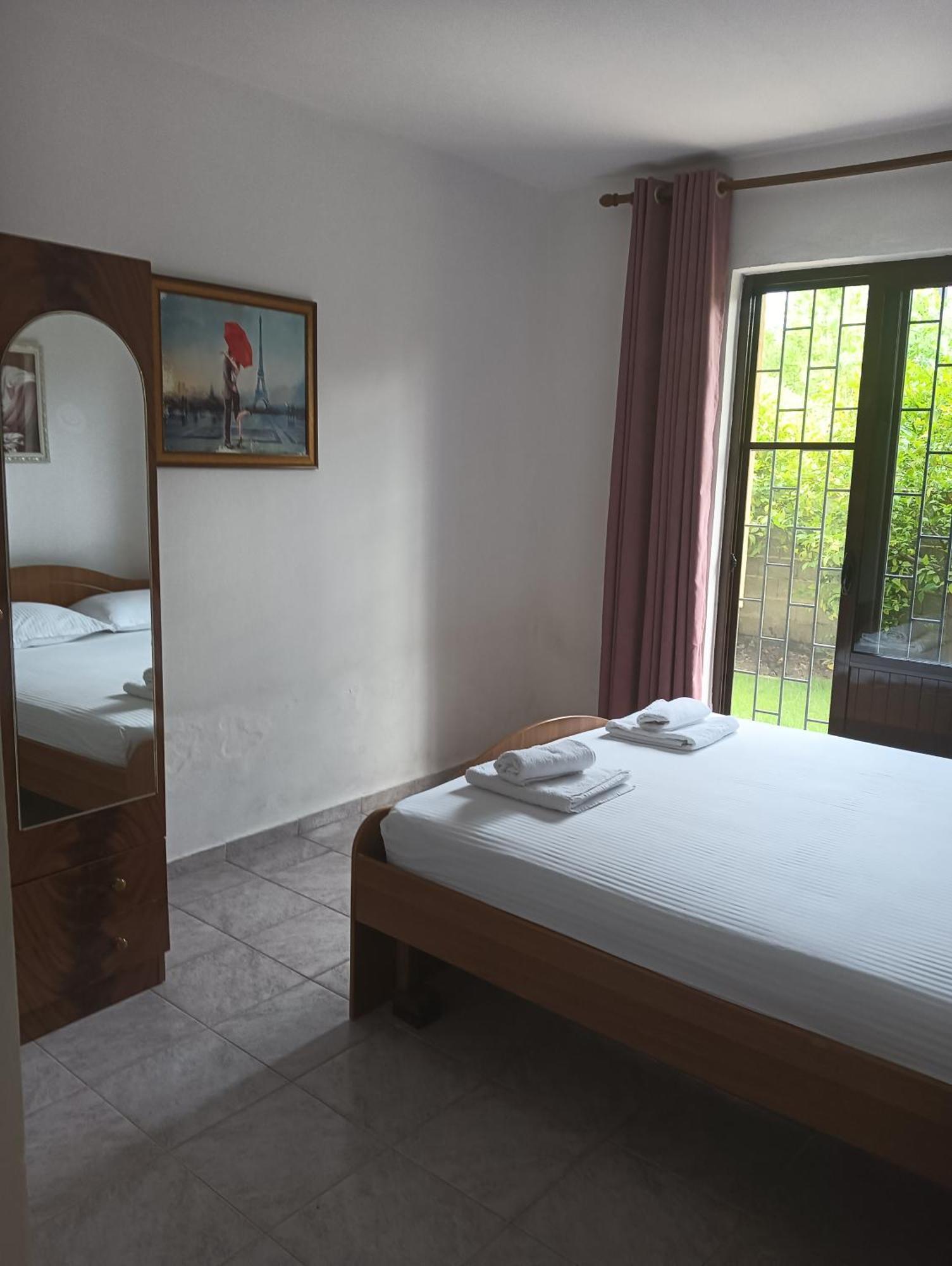 Vila Aliaj Luxury Apartment With 2 Rooms With Private Wonderful Terrace Дуррес Экстерьер фото