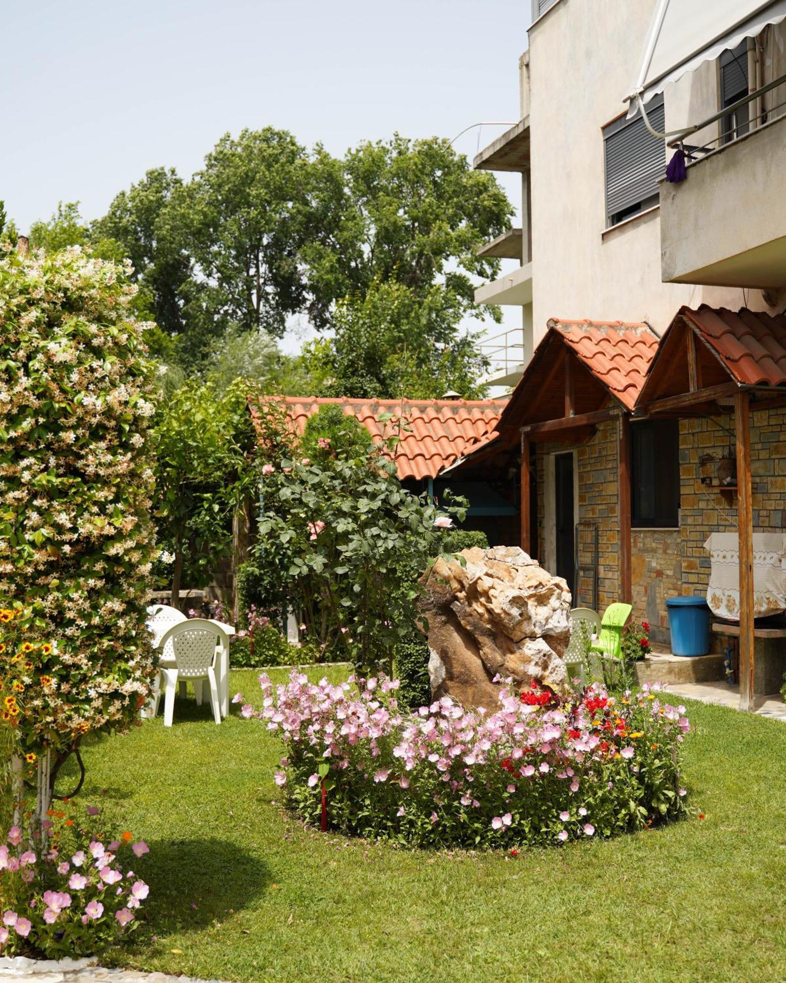 Vila Aliaj Luxury Apartment With 2 Rooms With Private Wonderful Terrace Дуррес Экстерьер фото