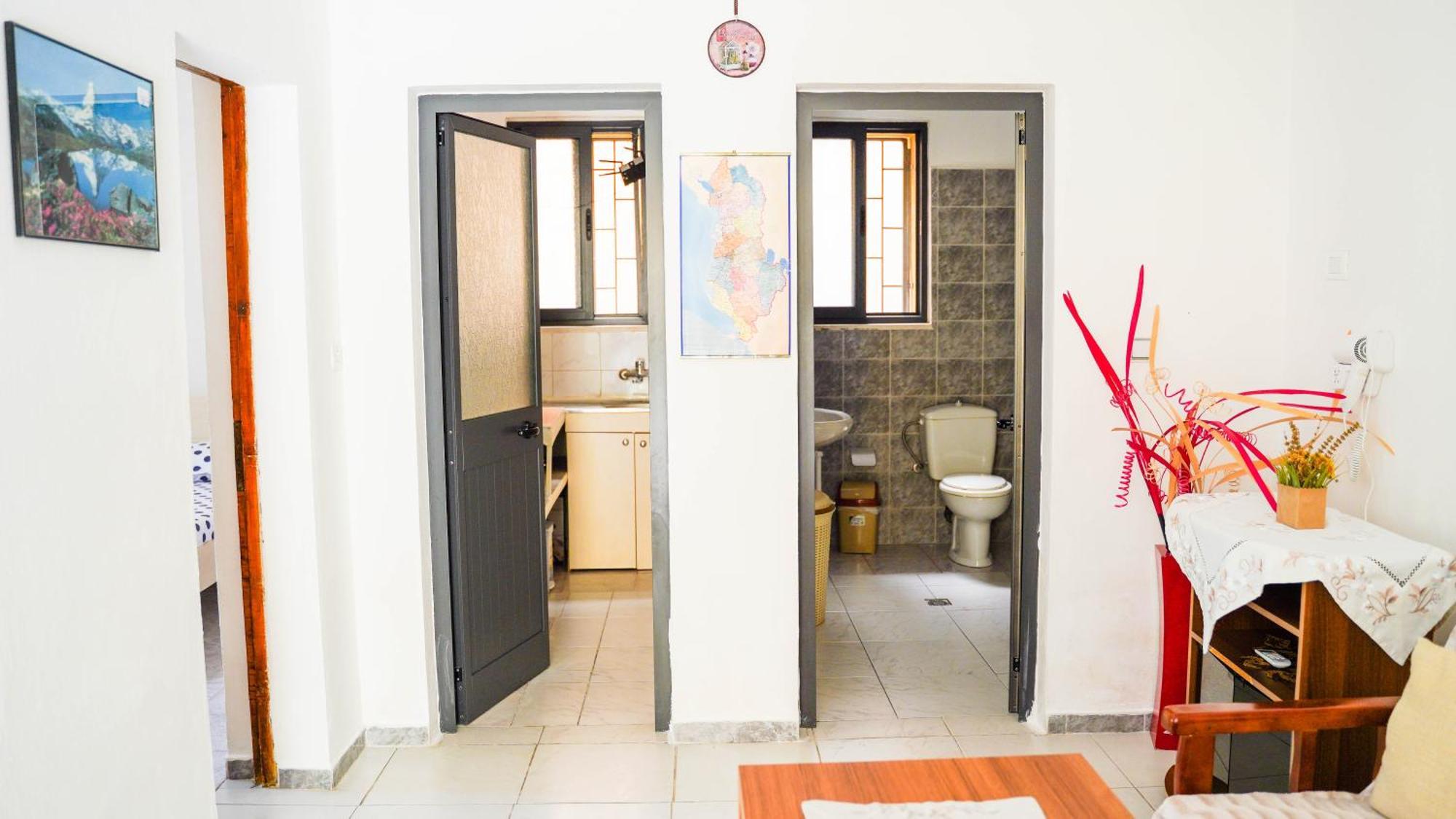 Vila Aliaj Luxury Apartment With 2 Rooms With Private Wonderful Terrace Дуррес Экстерьер фото