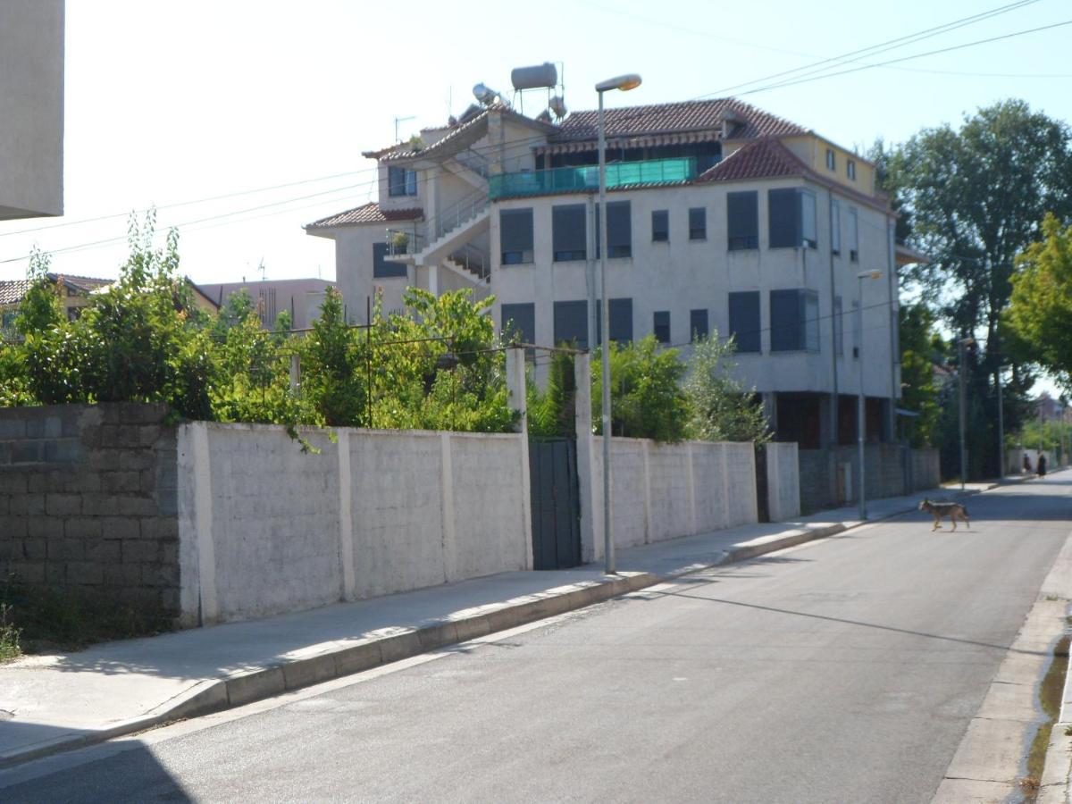 Vila Aliaj Luxury Apartment With 2 Rooms With Private Wonderful Terrace Дуррес Экстерьер фото